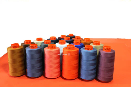 Bobine de fil polyester orange, Cône surjeteuse 5000m Belfil Col. 450 - Image 3